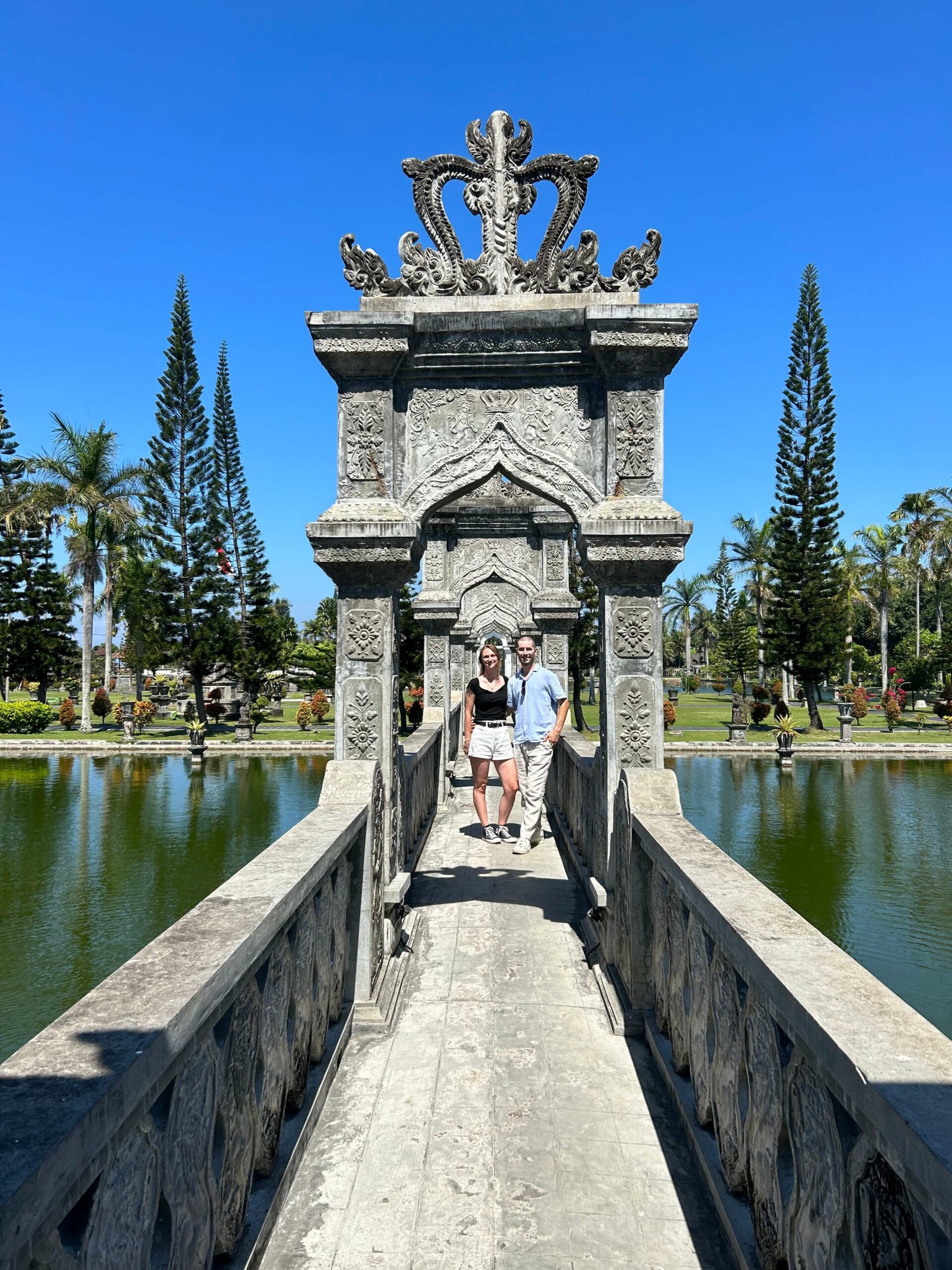 palace-eau-2